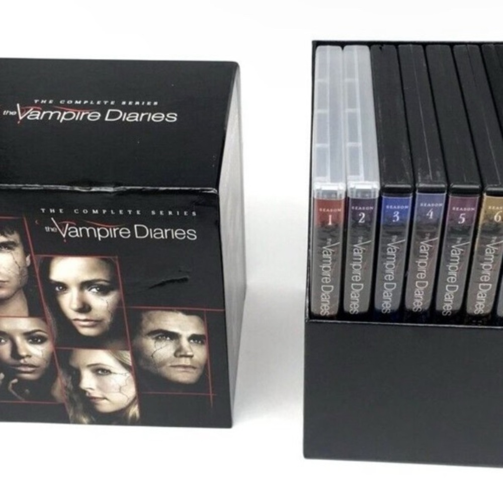 Vampire Diaries Complete Set Seasons 1-8 - Picture 3 of 5